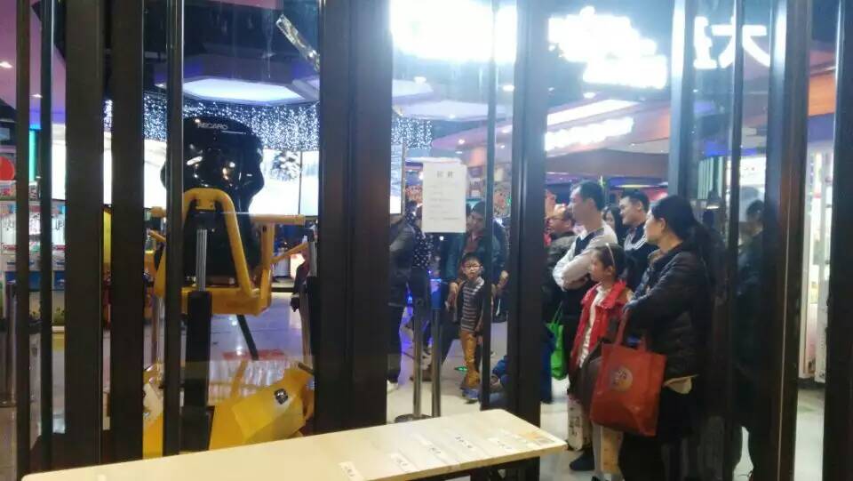 人氣爆棚的賽車駕駛游戲設備